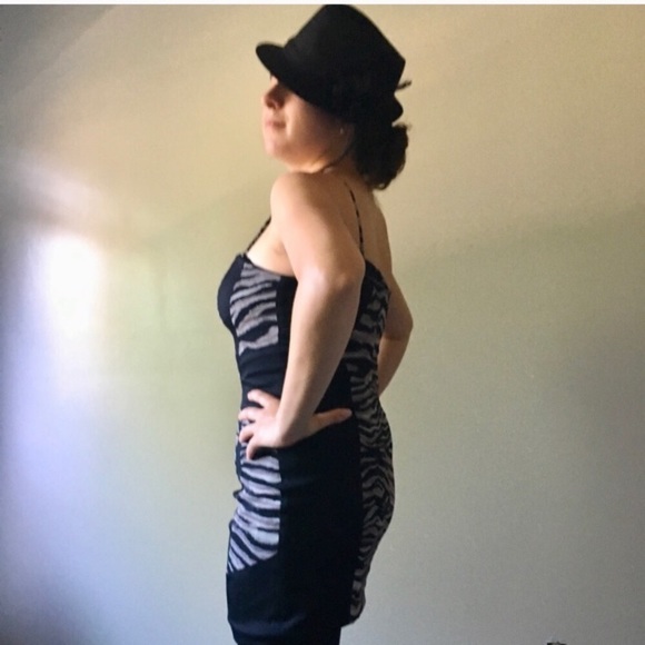 Meet your Posher, QualityMinimalist - Picture 9 of 12